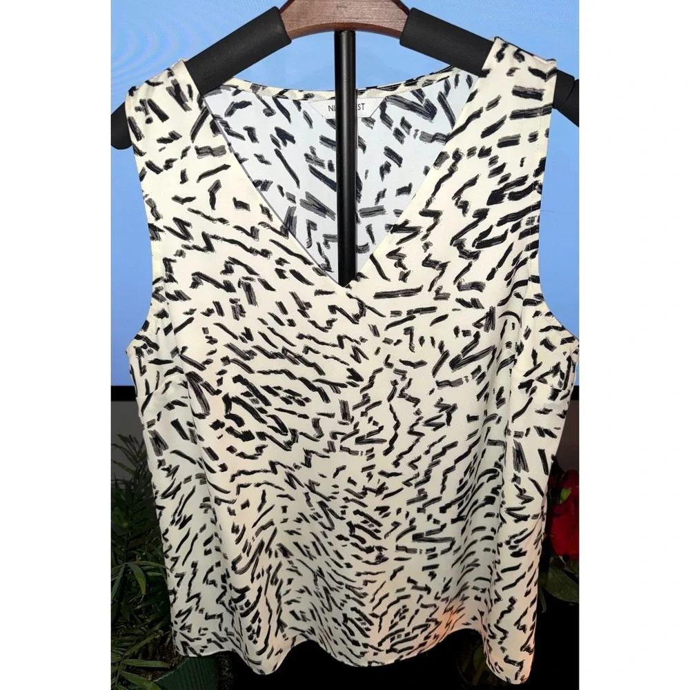 Nine West Abstract Print Sleeveless Blouse Medium‎ V Neck Work Office Top
